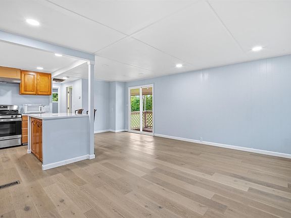 3rd image of 3415 Oro Dam Blvd E #304