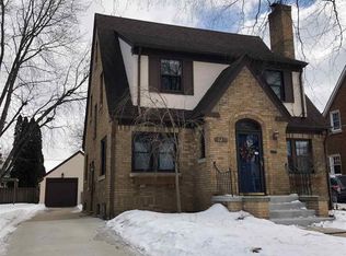 327 Dawson Ave, Rockford, IL 61107