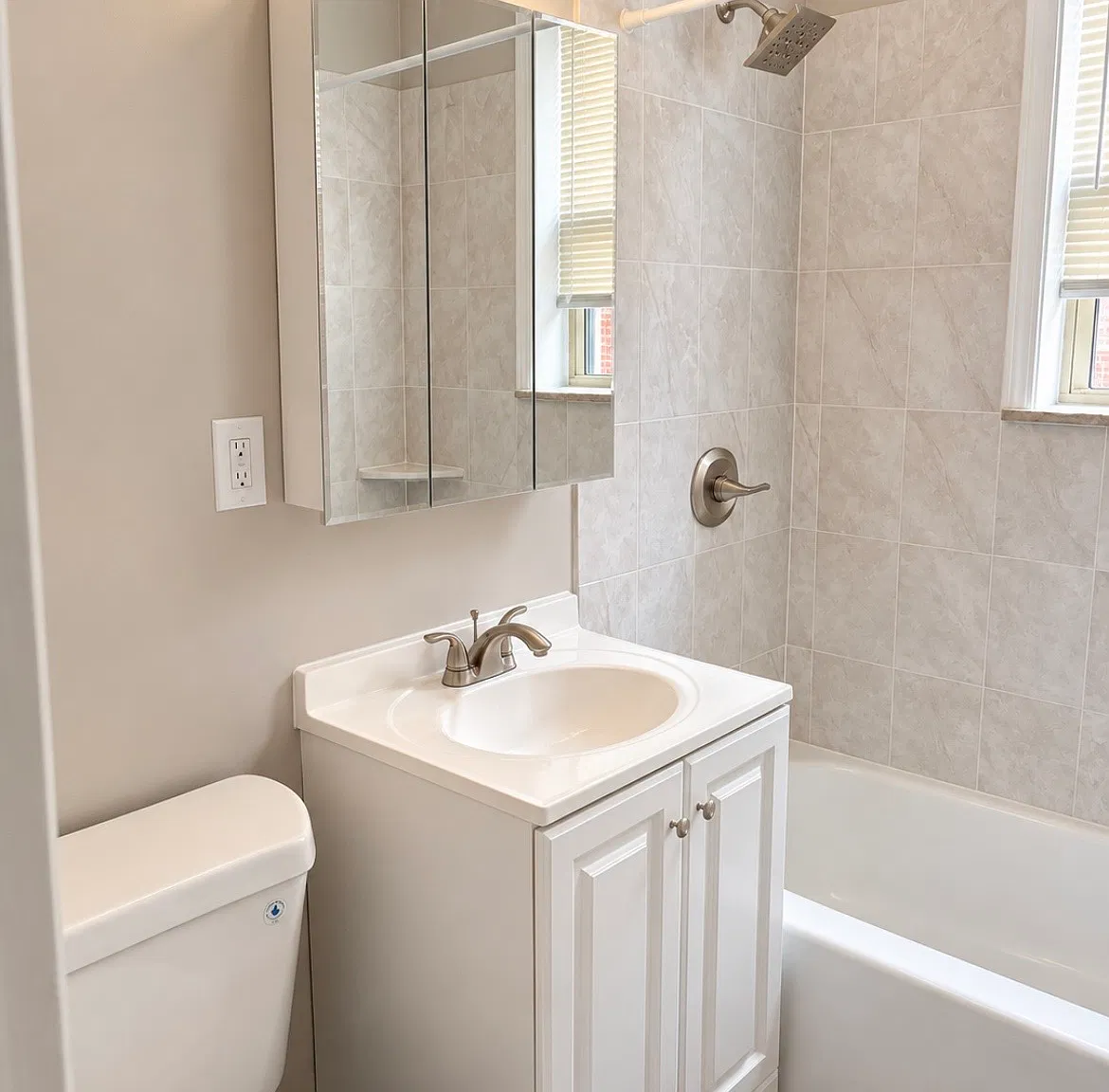 Studio, $1,585 — Photo 4