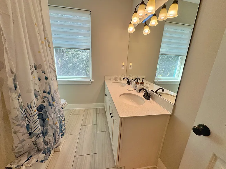 2523 Oleander St — Photo 53
