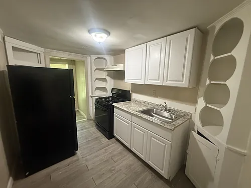 314 N Nueces Photo 1