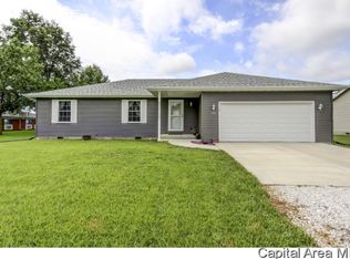 105 E Maple St, New Berlin, IL 62670