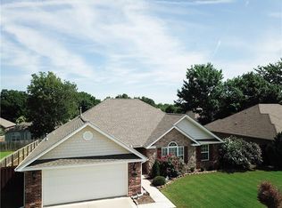 5050 W Chimon Way, Fayetteville, AR 72704