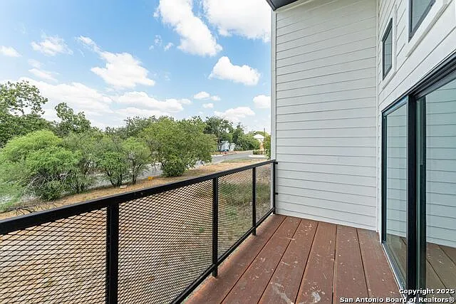 108 Vine St #103 — Photo 22