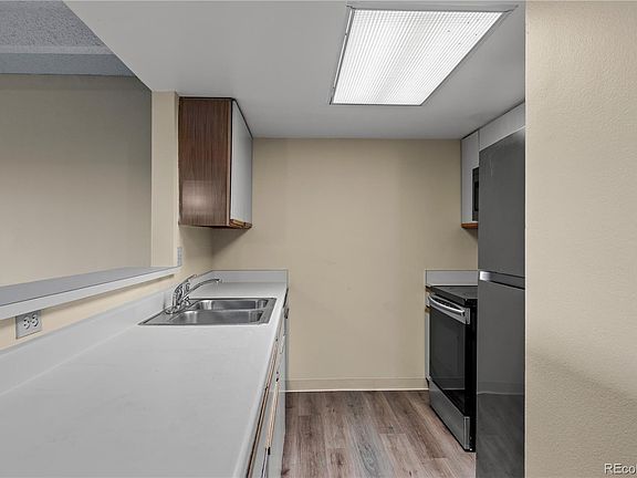 5th image of 1011 S Ironton Street #303