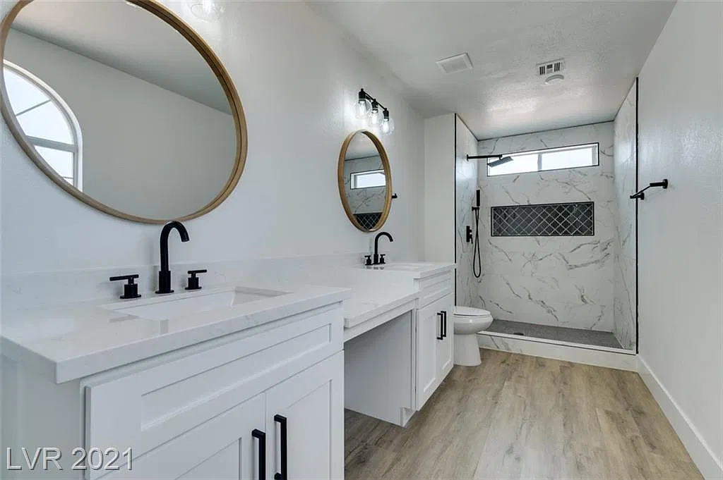 432 Europa Way — Photo 3