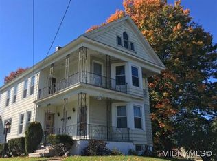 42 Burrstone Rd, New Hartford, NY 13417