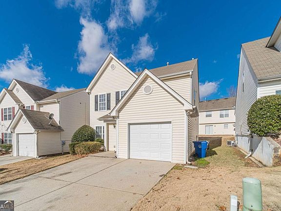 5th image of 382 Village Knoll Dr