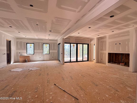 5th image of 239 Hill Road