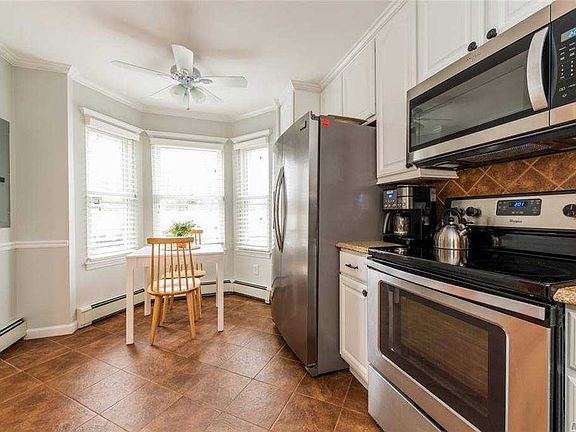3rd image of 2410 Farmers Ave Unit 6