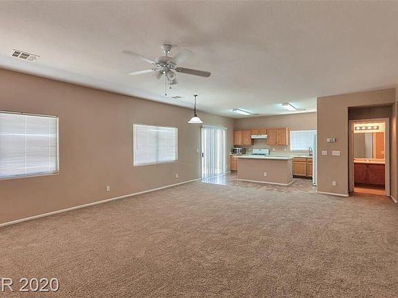 5th image of 728 Horse Stable Ave