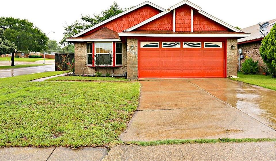 1st image of 2557 Montclair Ln