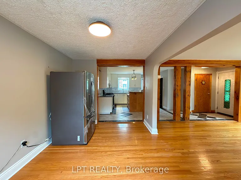 20 Gregory St — Photo 4
