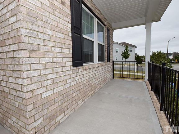 2nd image of 402 Holly Blossom Dr