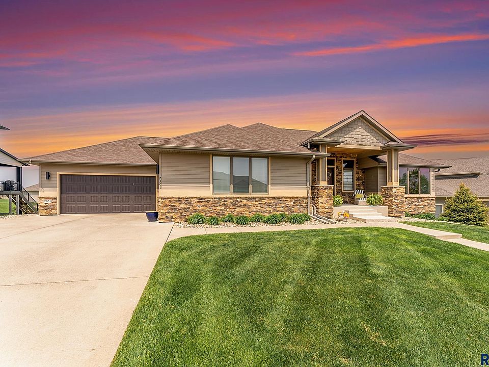 1st image of 7301 S Burleigh Cir