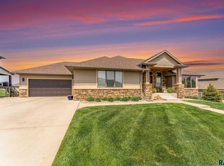 7301 S Burleigh Cir, Sioux Falls, SD 57108