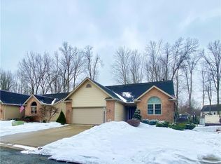199 Lucretia Ln E, Columbiana, OH