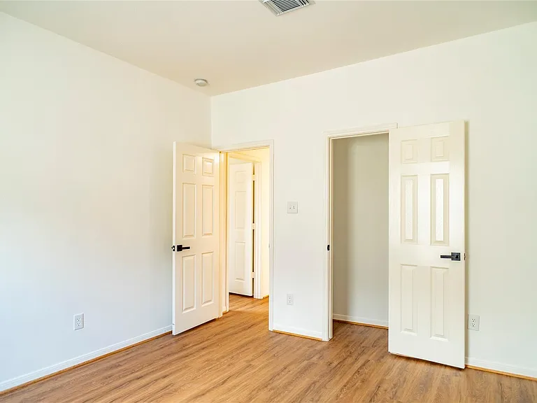 16327 Woma Ct — Photo 8