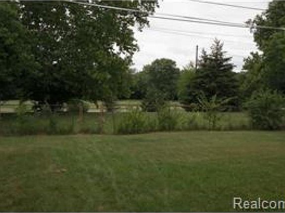 4th image of 7630 August Ave