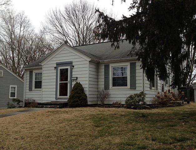 1st image of 490 E Spiller St