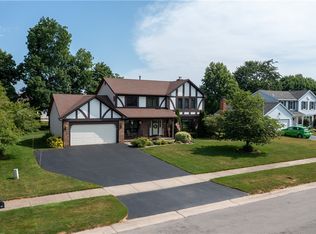 46 Scotch Pine Dr, Rochester, NY 14616