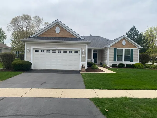 13065 Big Horn Dr, Huntley, IL 60142