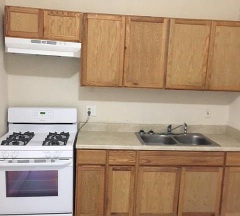 5th image of 2631 Kemper Ln #1