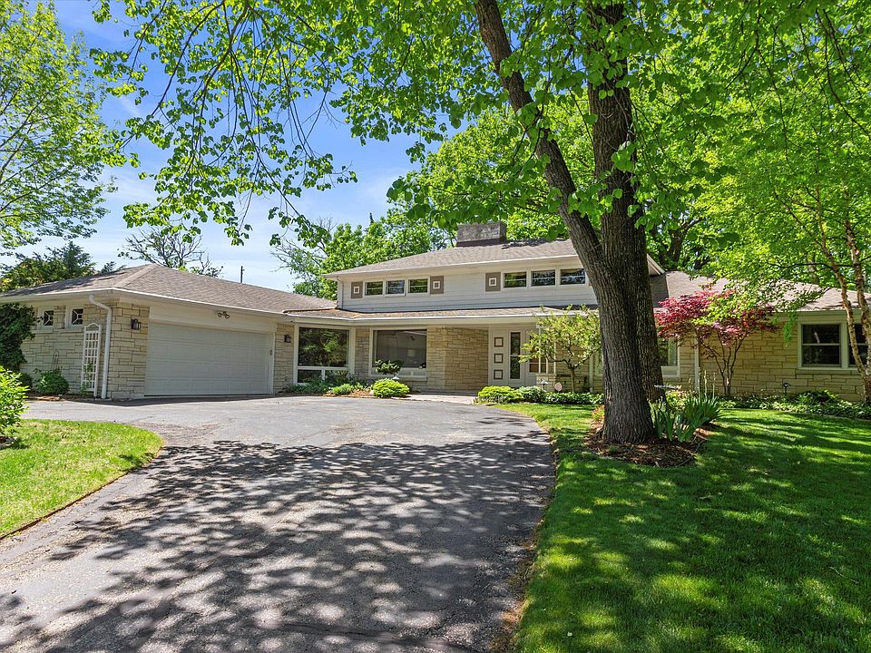 1st image of 4653 N Lake Dr