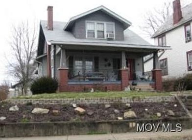 1st image of 707 Phillips St