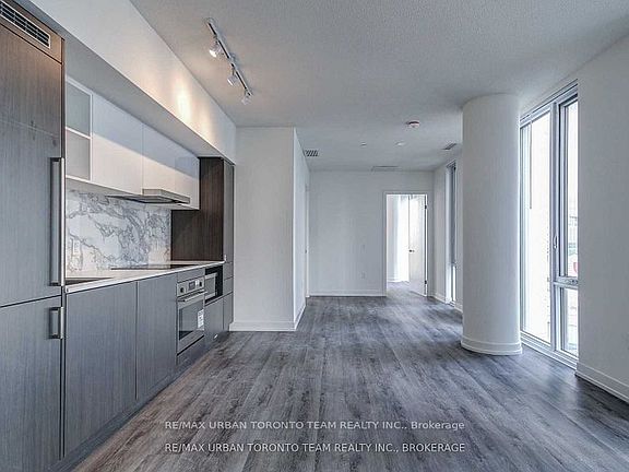 4th image of 138 Downes St #807