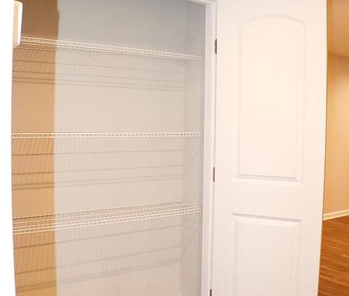5th image of 12 Rockridge Ct APT 1