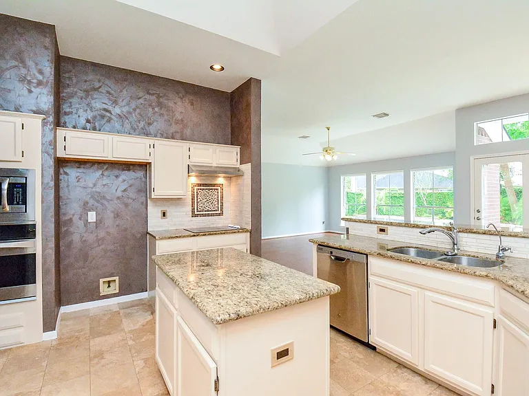 1638 Almond Brook Ln — Photo 15