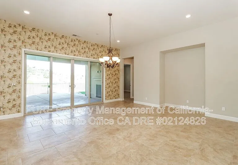 5281 Brentford Way — Photo 3