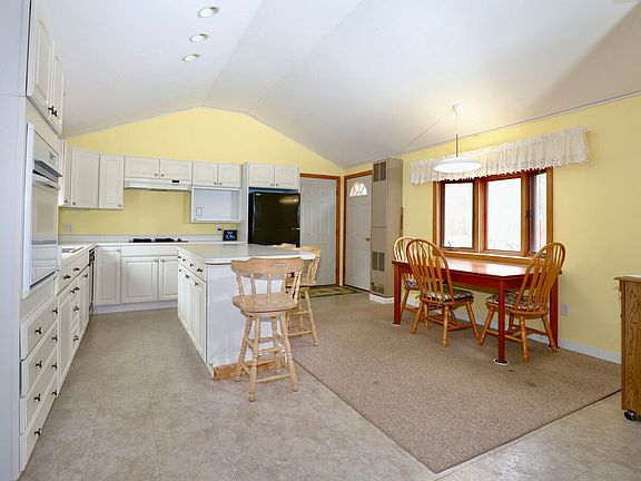 2nd image of 1 Candlewood Ln