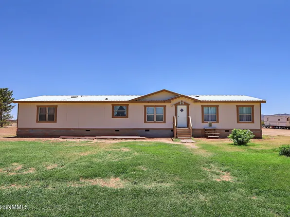 1209 Hueco St, Chaparral, NM 88081
