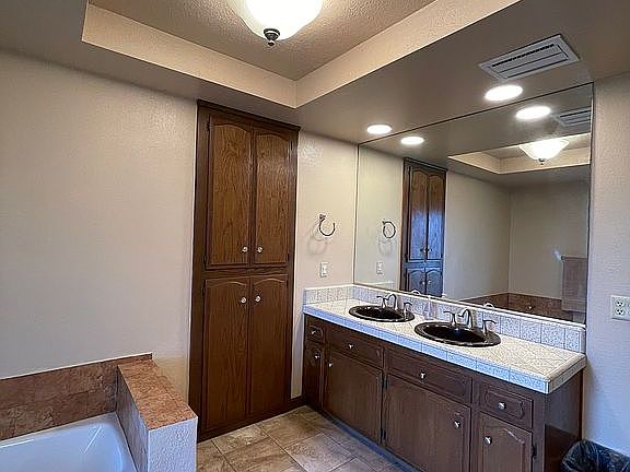 4th image of 10965 Spruce Ave #1-2