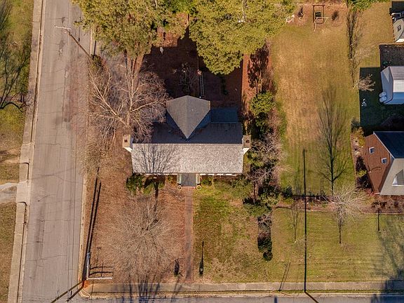 5th image of 532 Ingleside Ave