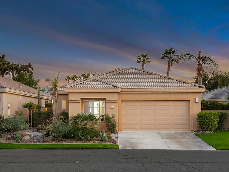 67361 N Laguna Dr — Photo 11