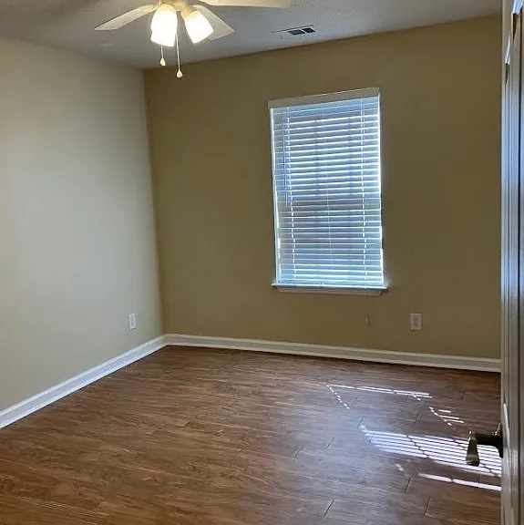 685 Rushing St — Photo 22