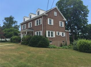 26 Arvine Pl, Manchester, CT 06040