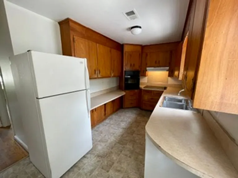 1509 Harbor View Rd #B — Photo 8