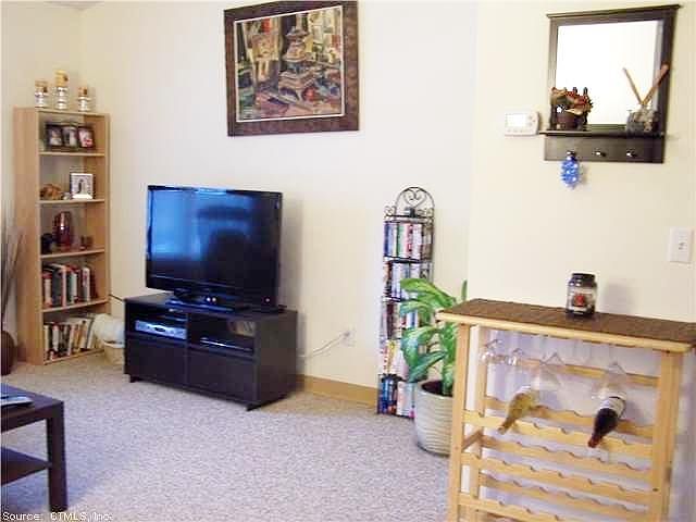 2nd image of 179 Main St Ste B