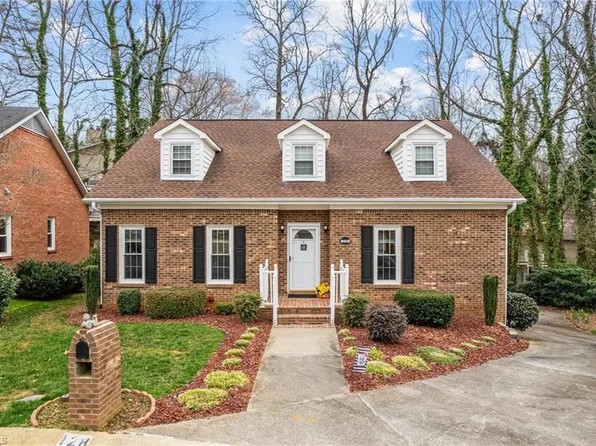 128 Club Pointe Dr, Winston Salem, NC 27104
