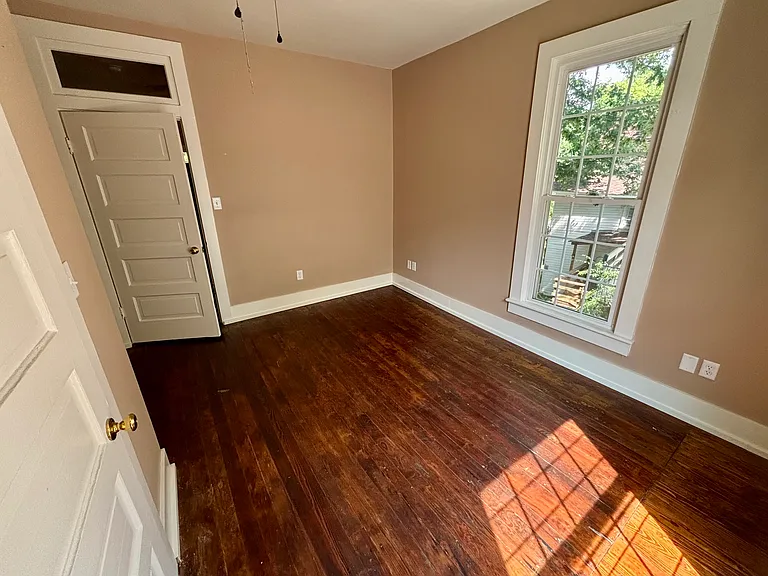 133 Carlton Ter — Photo 11