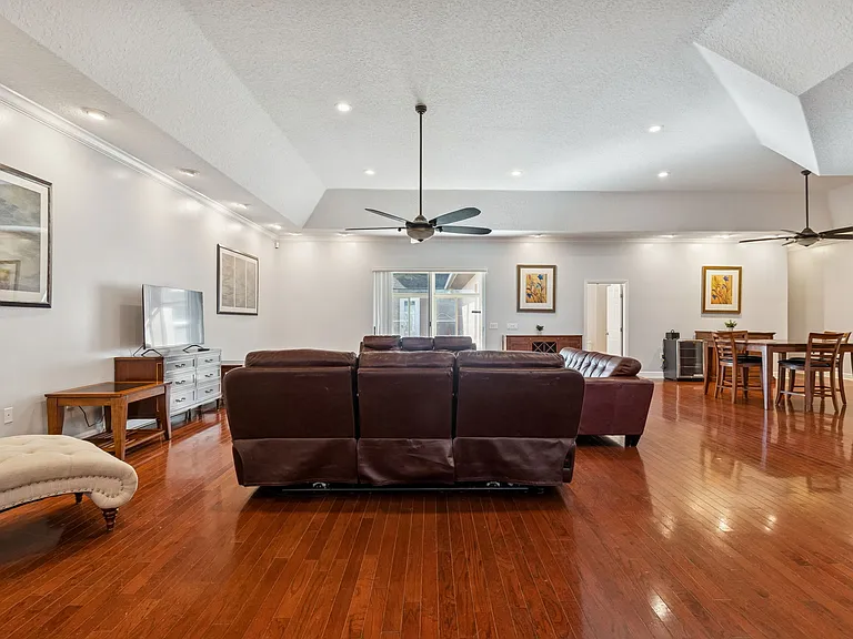422 Appaloosa Rd — Photo 12