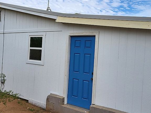 2nd image of 708 E Avenue A