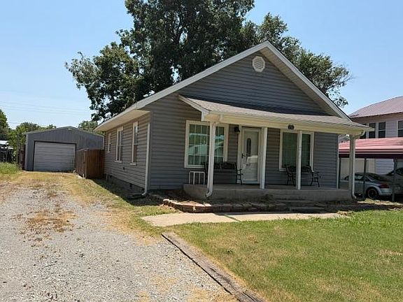 2nd image of 605 N Burgess St