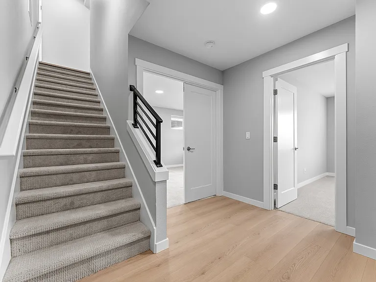 16457 NW Liberty St #1 — Photo 33