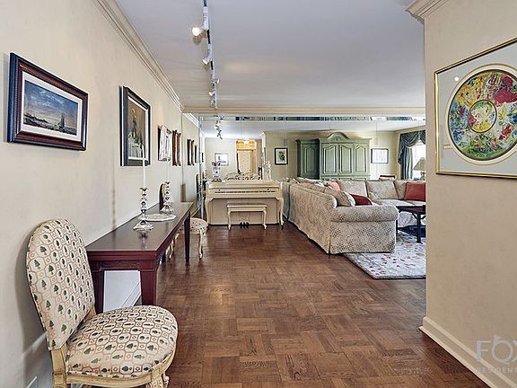 3rd image of 50 E 79th St APT 10B