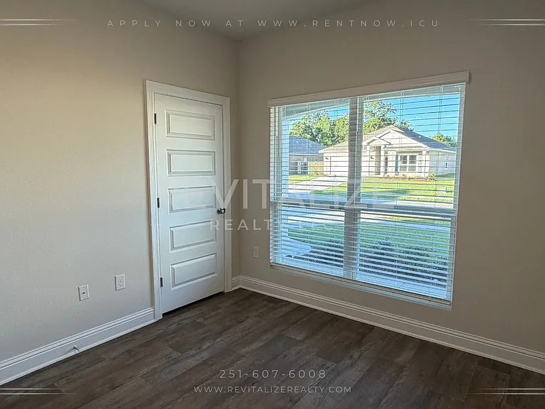 14901 Dayton Cir — Photo 7
